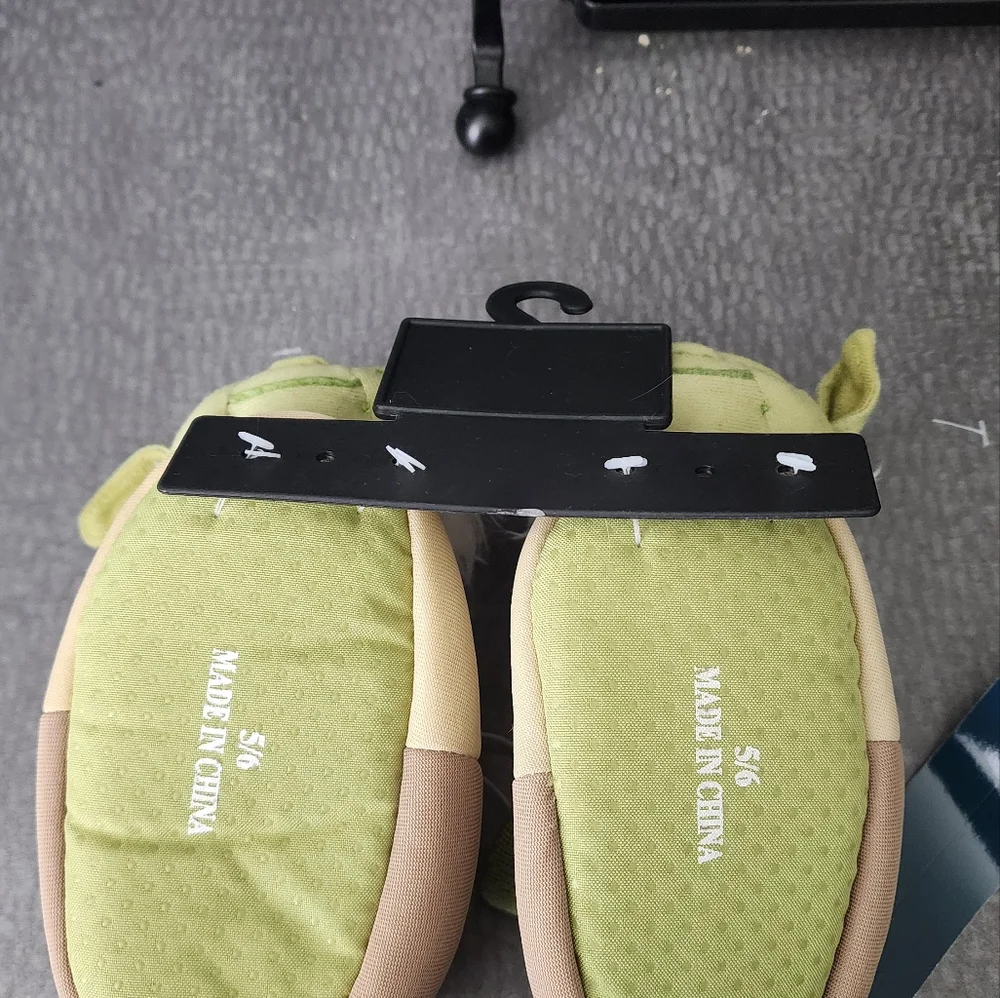NWT Star Wars Yoda Slippers - Picture 4 of 7